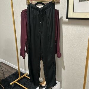 Halston wide leg black pants - size 4
